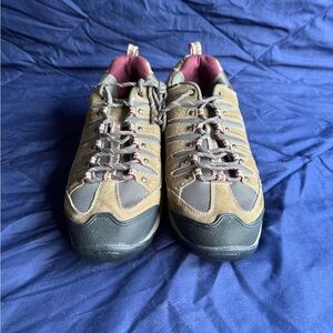Cherokee Tan and Gray Men's Hiking